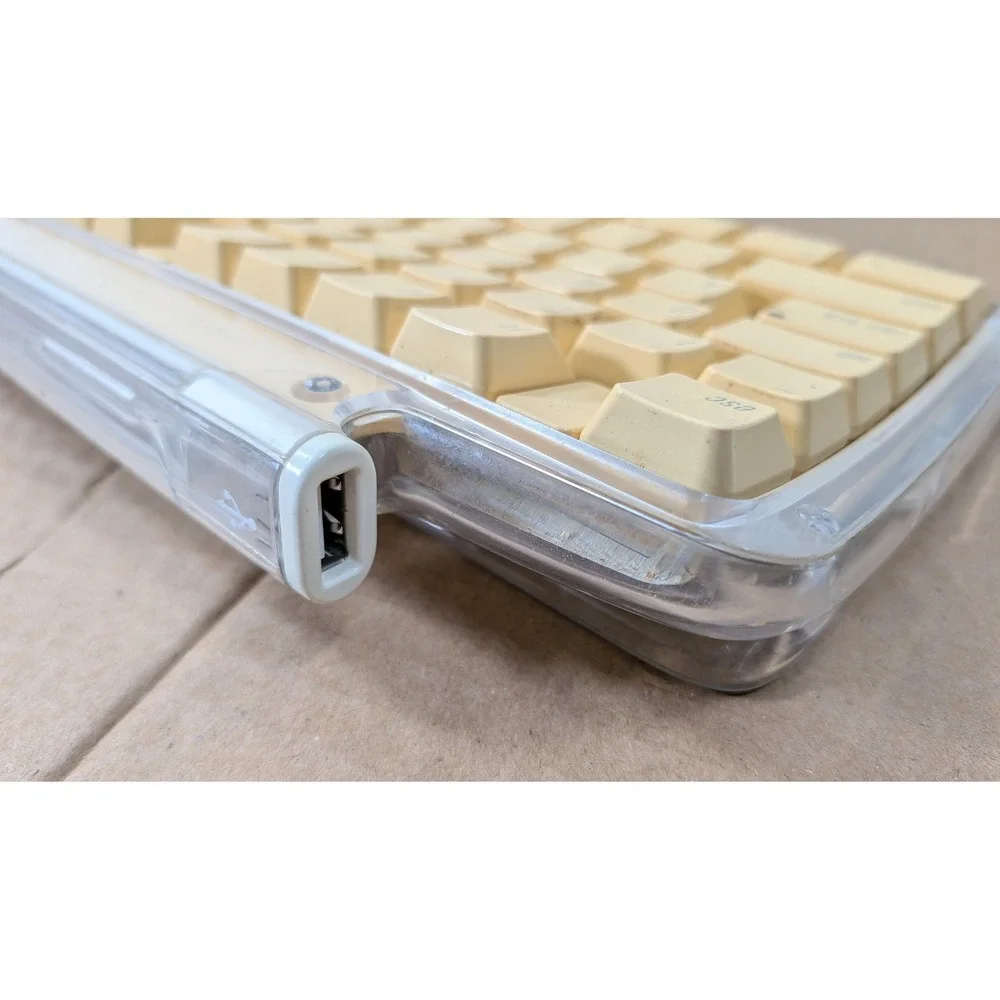 Apple Pro Keyboard M7803 Vintage Clear USB Wired Mechanical Feel‎ White Yellowed